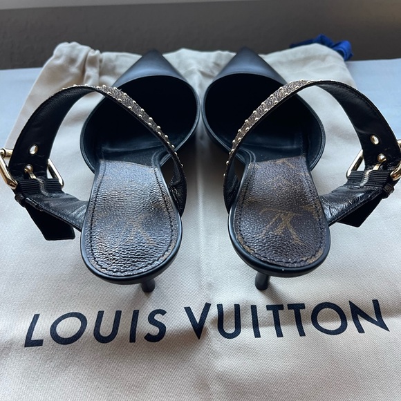 Louis Vuitton heels
Size 38 - Picture 2 of 7